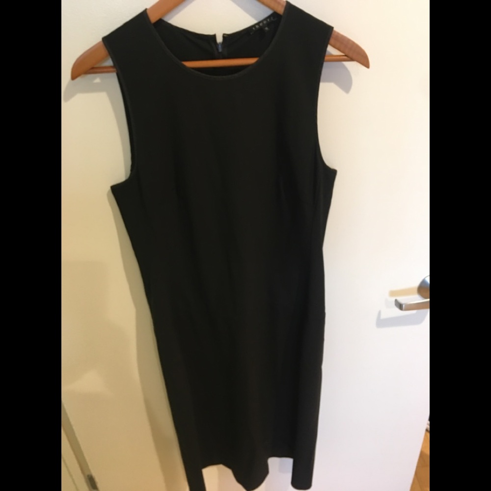 Theory women’s black dress